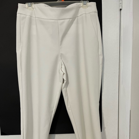 Reitman’s ladies capris - Picture 1 of 3